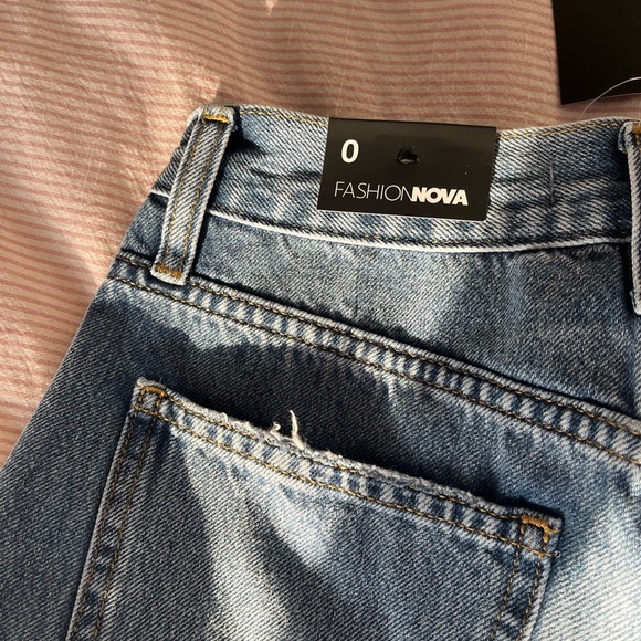 STRAIGHT RIPPED JEANS - Picture 3 of 4